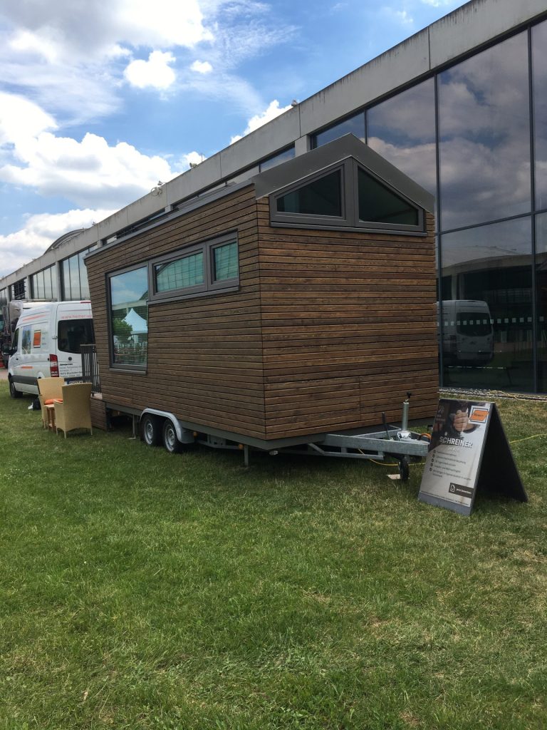 70493F80-99F4-4EDD-A21E-B21CAC5B42E8