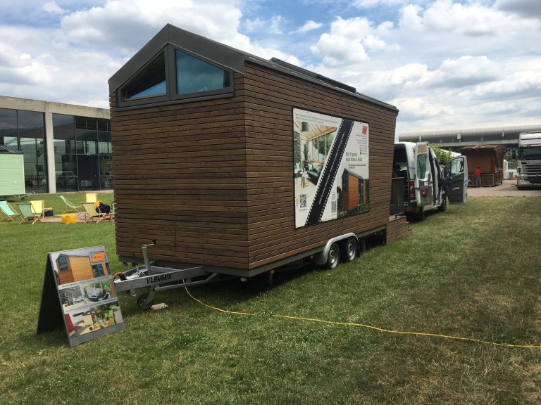 EAF24BE4-80C6-4959-990C-4BEB6DE388DB